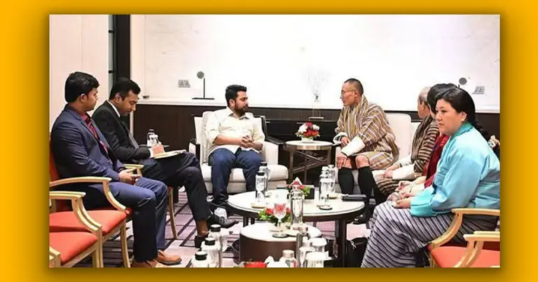 ভুটানের প্রধানমন্ত্রীর সঙ্গে নাহিদ ইসলাম